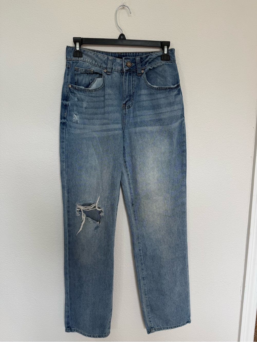 Sincerely Jules Distressed Straight Leg Jeans Women’s Size 00/23 Light Wash